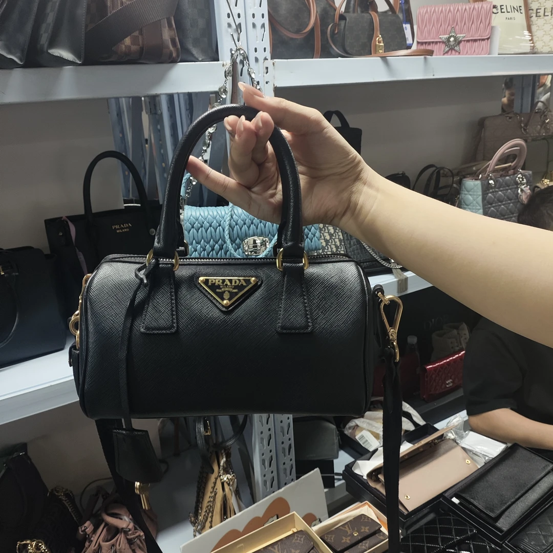 99新 Prada/普拉达 【包展】黑金保龄球