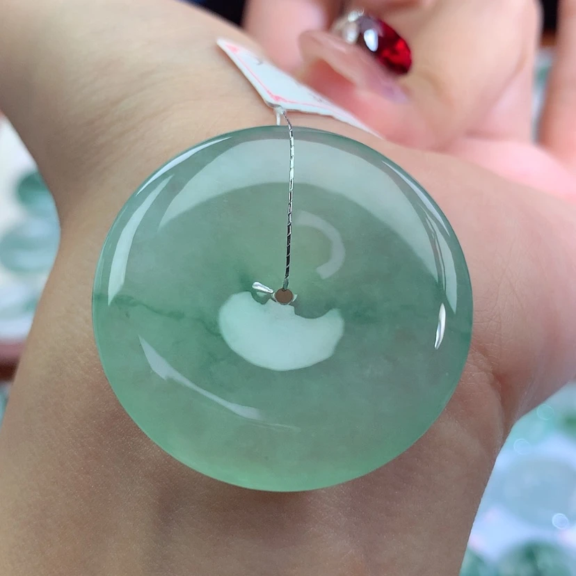 【闪购商品】翡翠吊坠(不含链)未镶嵌