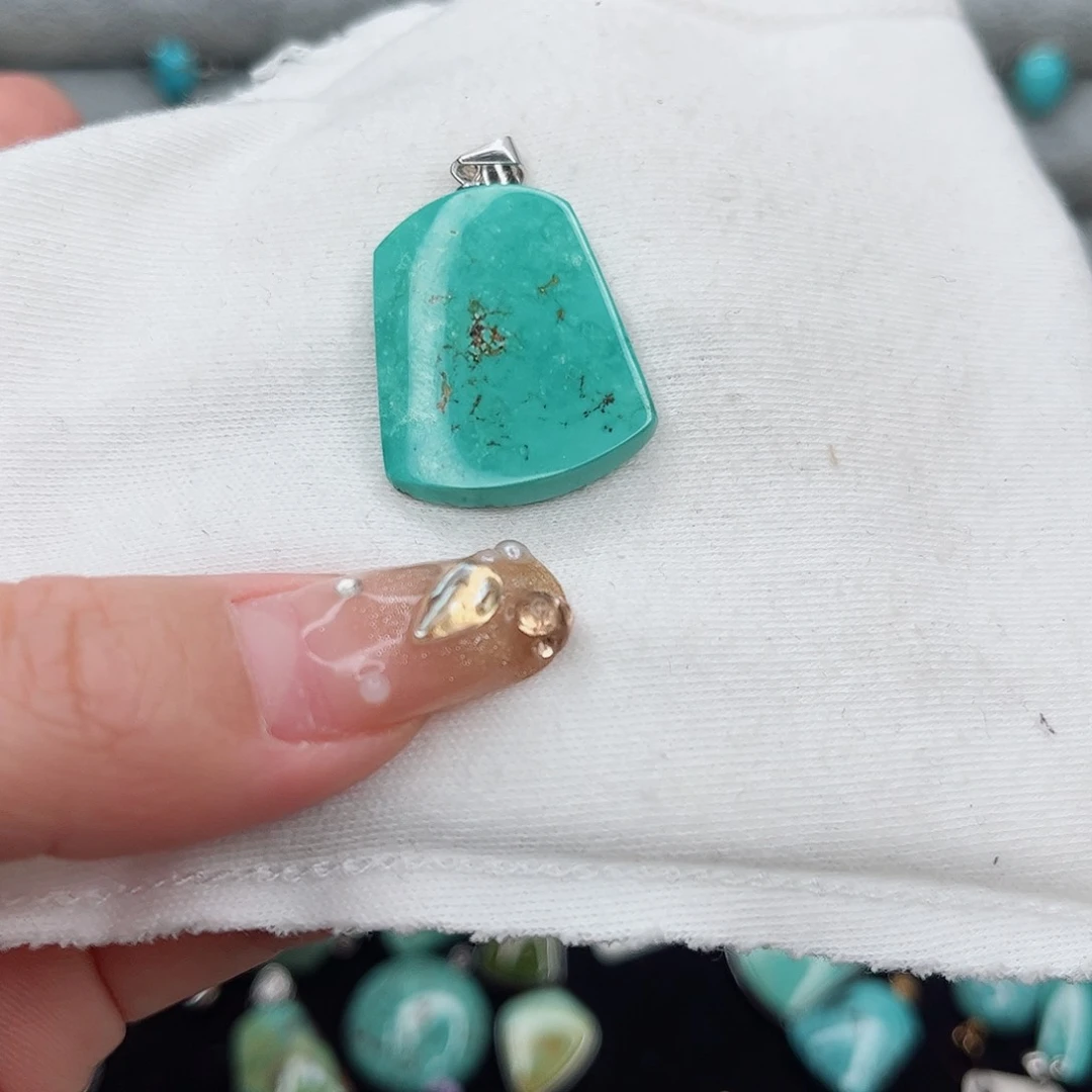 绿松石绿松石未镶嵌