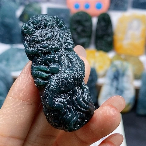 梦***年定制翡翠未镶嵌龙