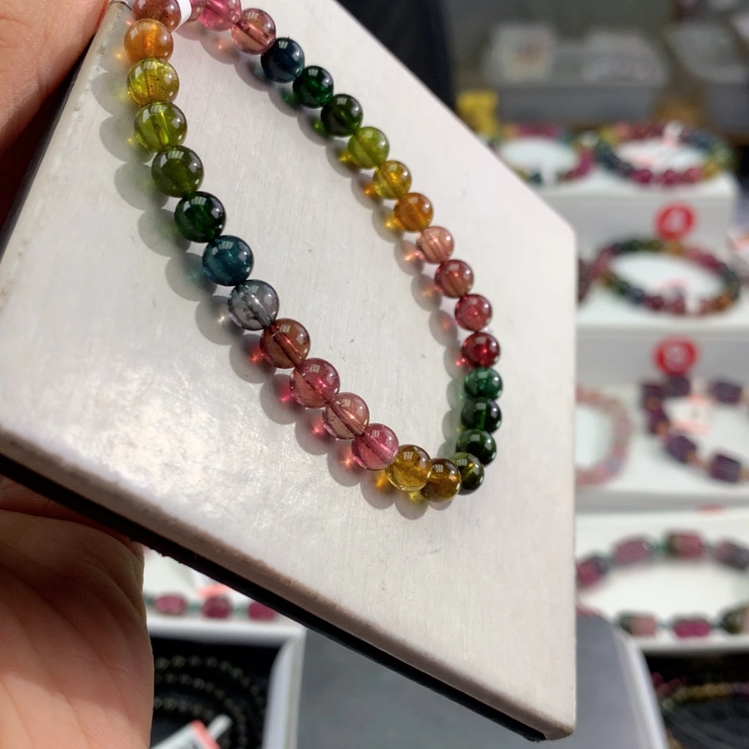 未镶嵌碧玺手链