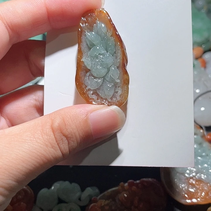 颈饰未镶嵌翡翠天