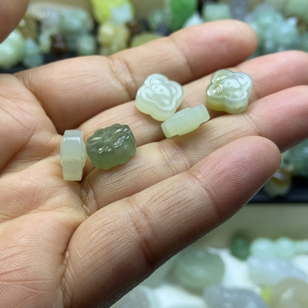 和田玉颈饰未镶嵌平*