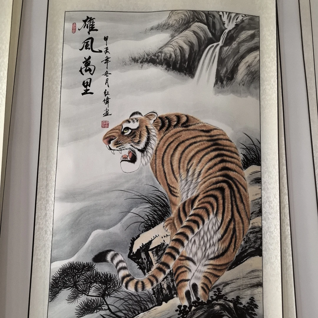 四尺装裱好的老虎作品适合多场景装饰挂画装饰画