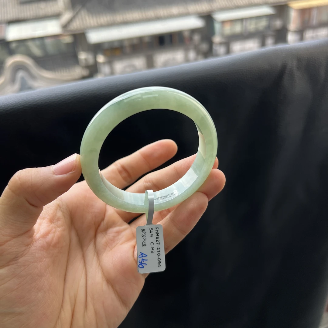 绿底飘绿花翡翠手镯54-55正圈A56