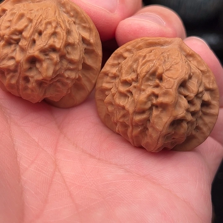 咔***响文玩核桃把件瓷娃娃精品39尺