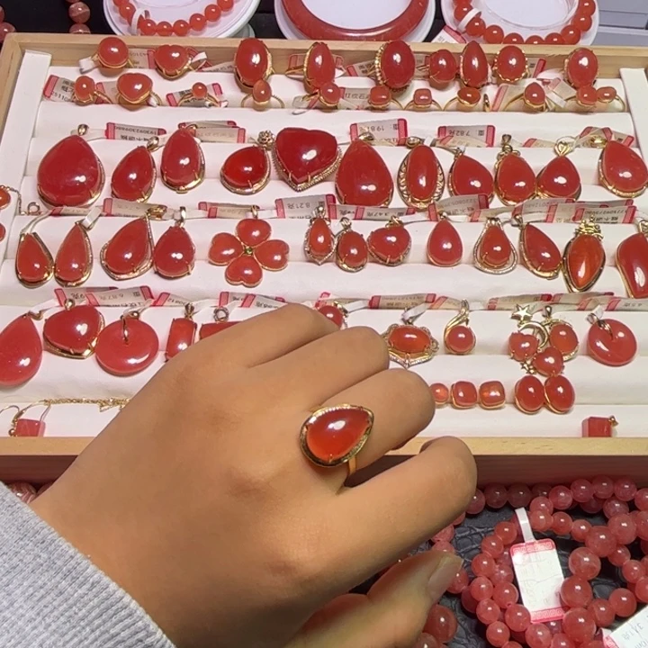 菱锰矿（红纹石）18K金镶嵌颈饰水滴戒指4.43g