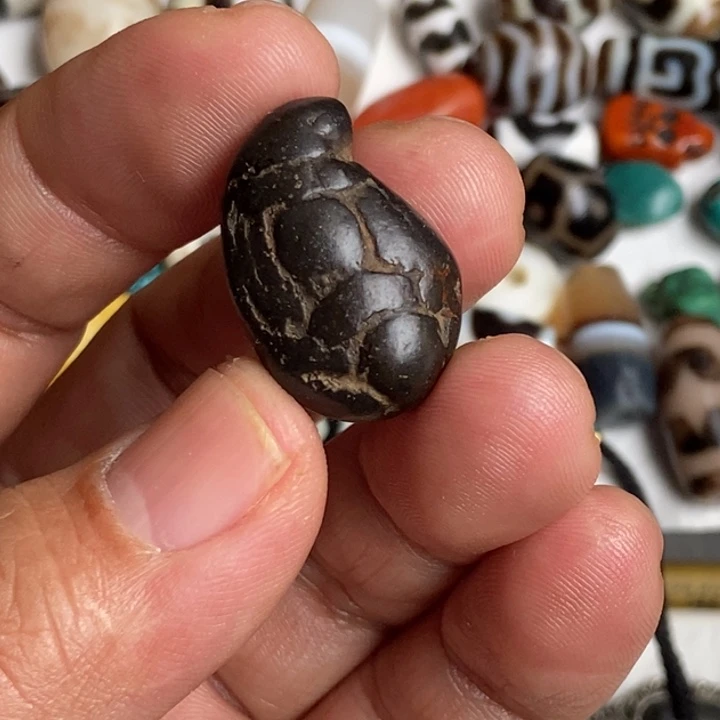 玻璃颈饰挂件。zzzzzzzz