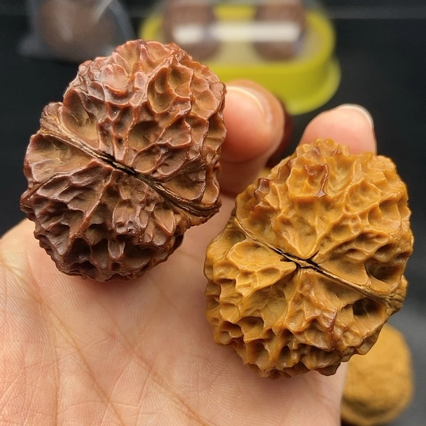 【闪购商品】把件文玩核桃41尺陨石坑元宝