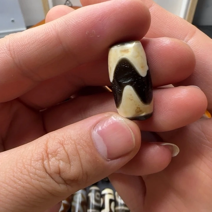 ****。玛瑙/玉髓未镶嵌颈饰