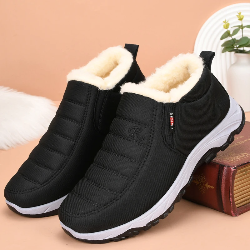 男女同款冬季保暖男鞋防滑雪地靴加绒加厚棉鞋中老年靴男士老年鞋