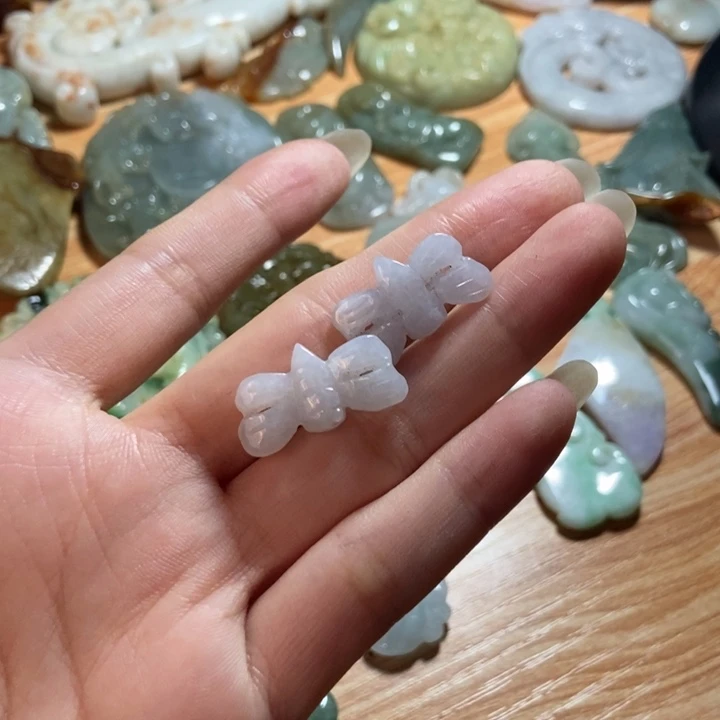 翡翠未镶嵌颈饰翡翠吊坠
