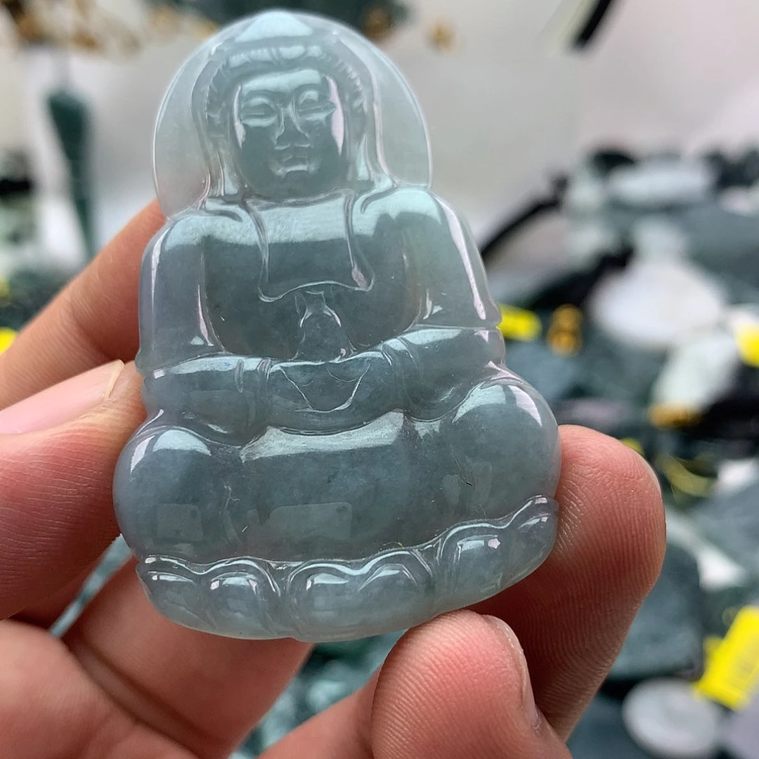 翡翠未镶嵌颈饰观音