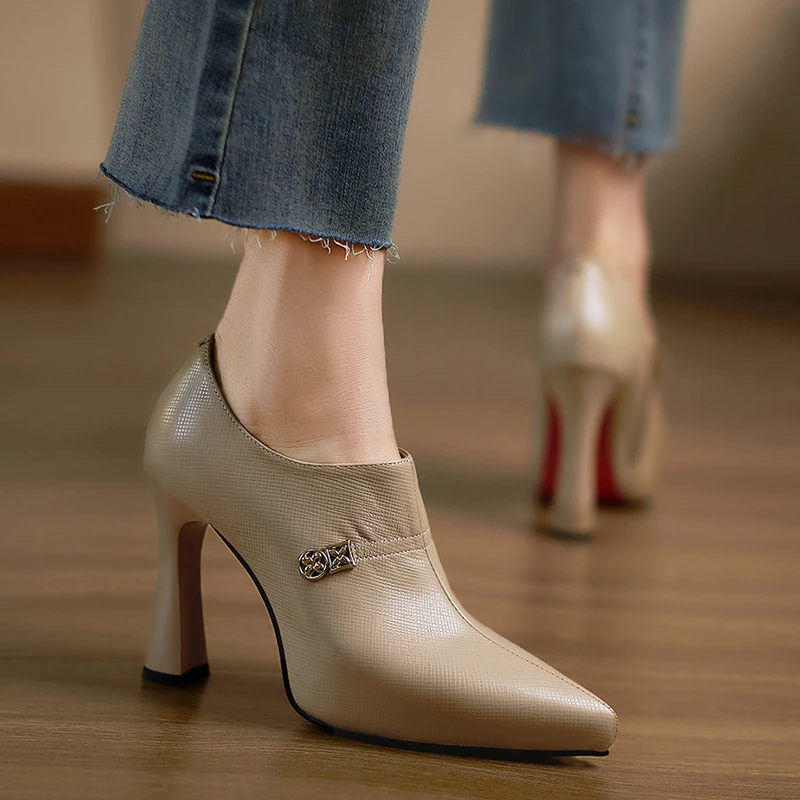 小个子增高10cm深口单鞋女2025新款英伦风小皮鞋防水台粗跟高跟鞋