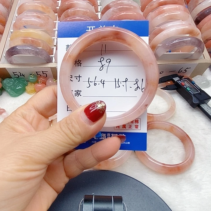 石英岩玉未镶嵌手镯