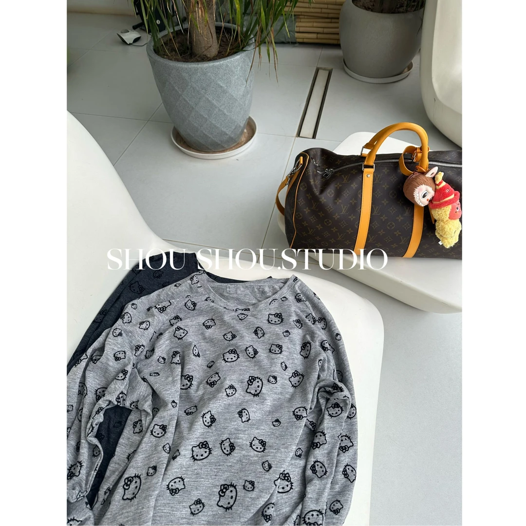 【瘦瘦】植绒KT-大码秋季植绒卡通印花可爱百搭显瘦长袖上衣S01838