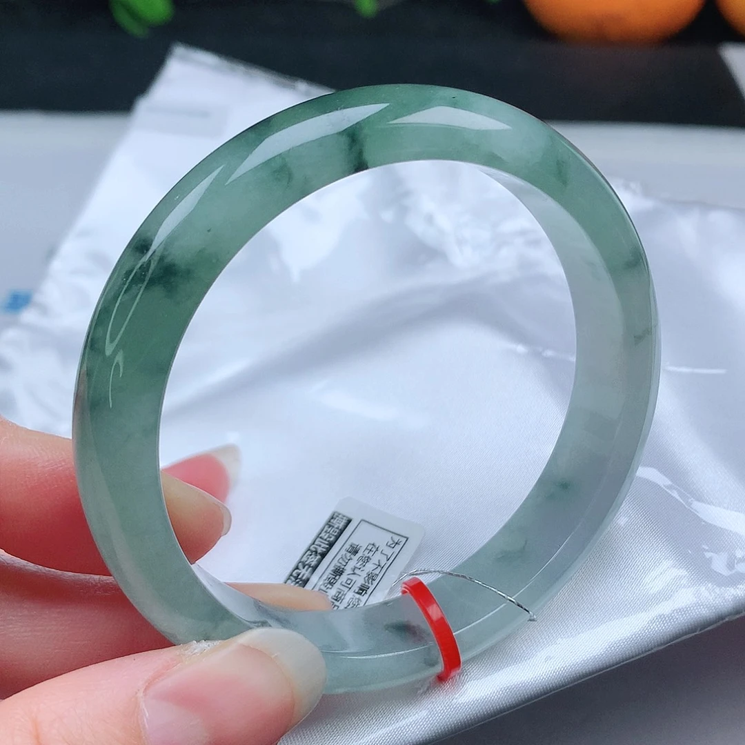 翡翠手镯未镶嵌58圈