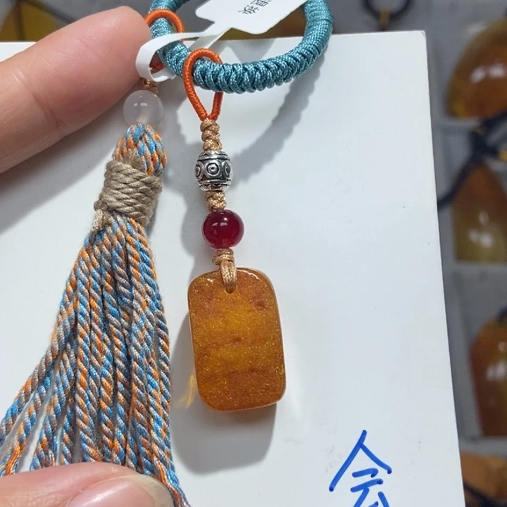 琥珀珠宝奇石未镶嵌