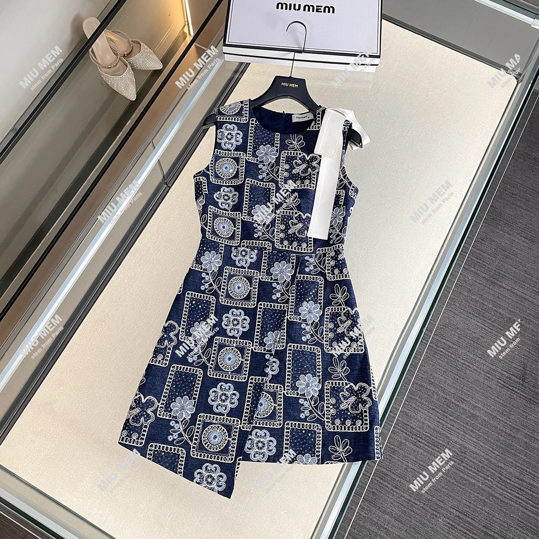 2025夏季新款刺绣收腰法式中长裙 DY6681