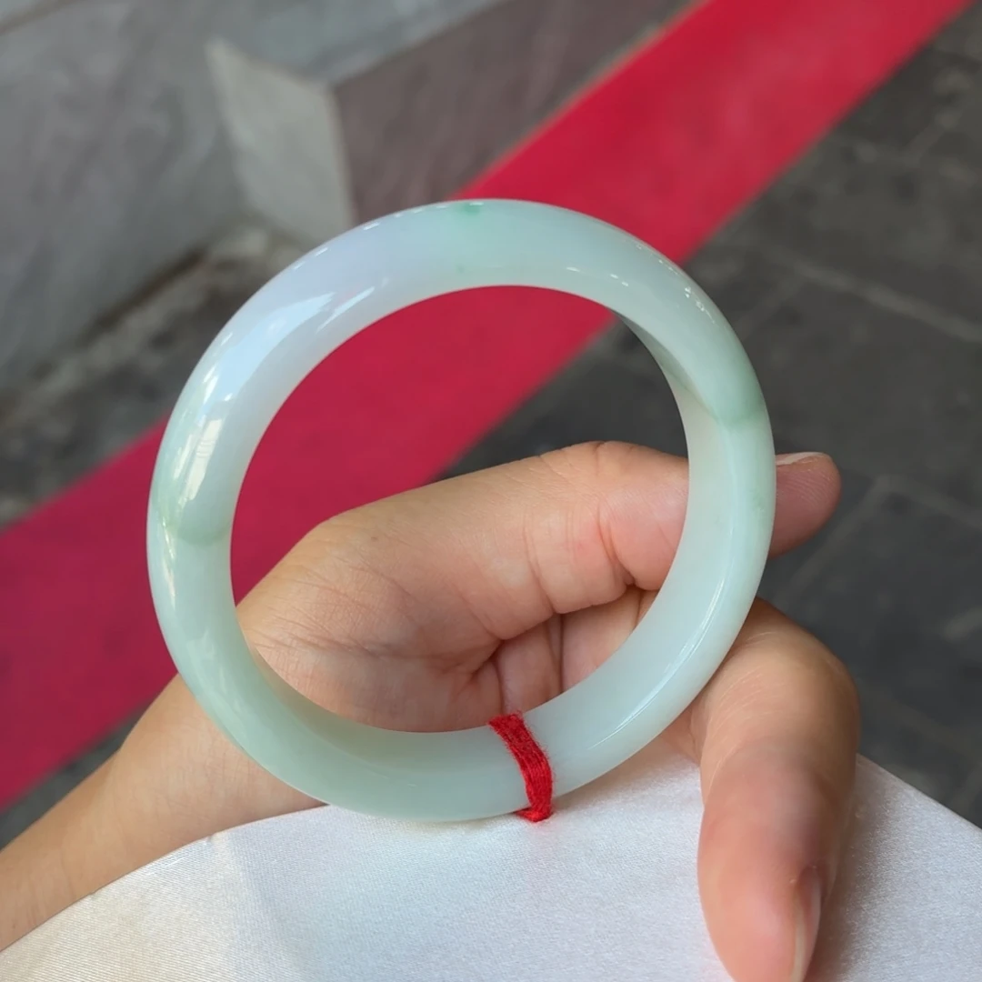 未镶嵌手镯翡翠天然缅甸翡翠手镯