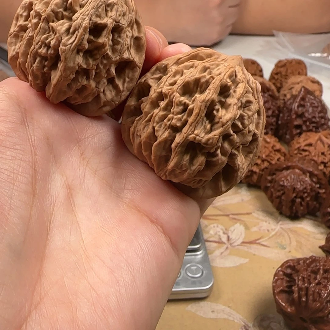 文玩核桃吊坠山地虎42-20