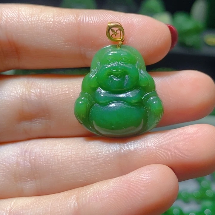 颈饰18K金镶嵌和田玉（碧玉）
