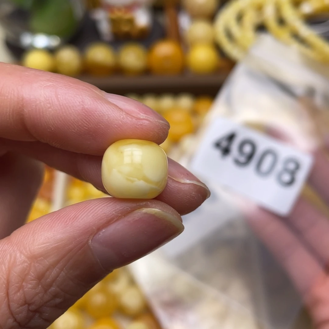 蜜蜡珠宝奇石未镶嵌粉点11.7