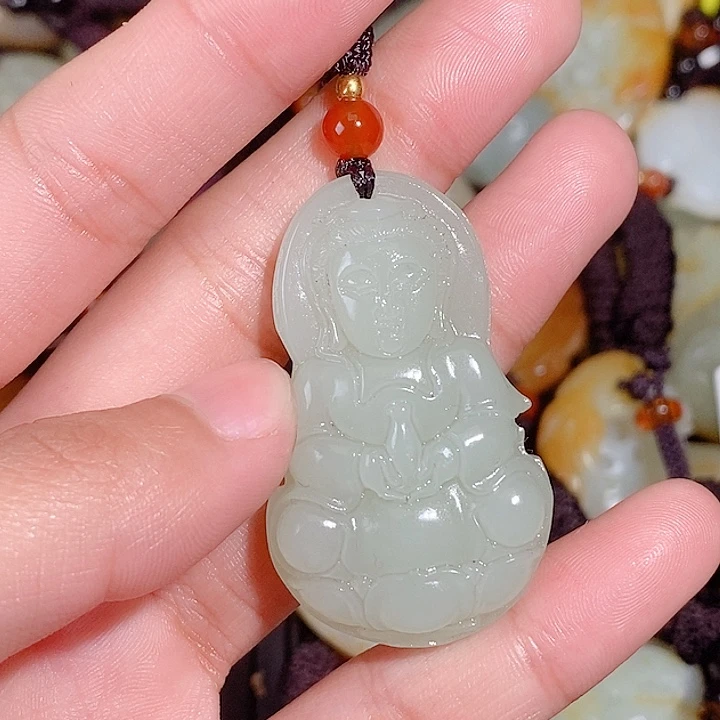 和田玉未镶嵌颈饰