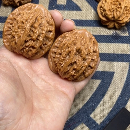 吊坠文玩核桃麦穗虎