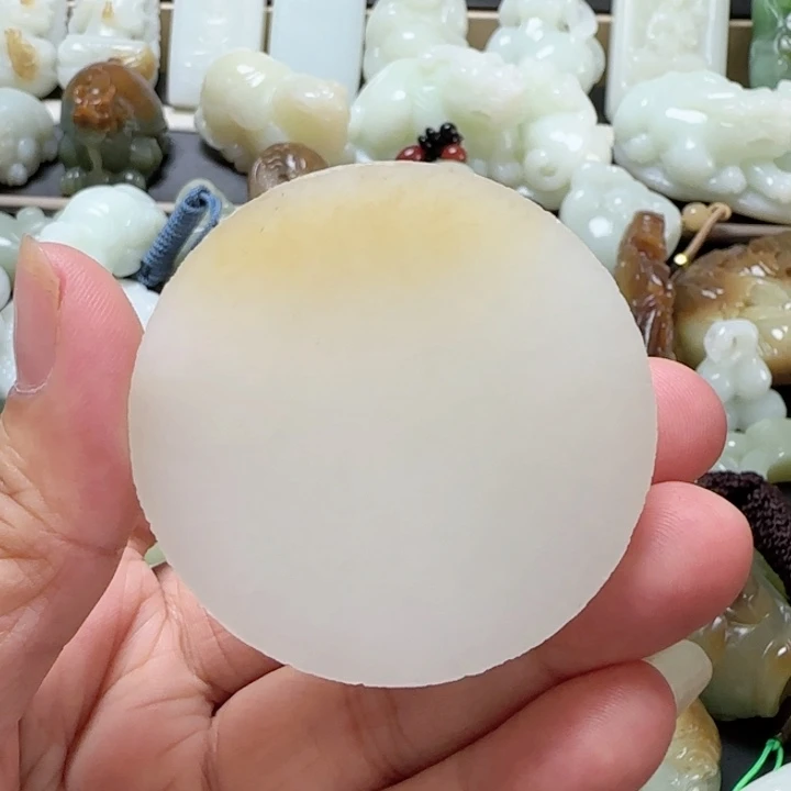 和田玉（糖玉）未镶嵌颈饰