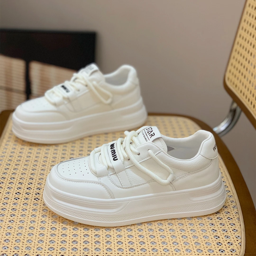 真皮厚底熊猫板鞋女2025春新款百搭系带显脚小轻便松糕厚底小白鞋