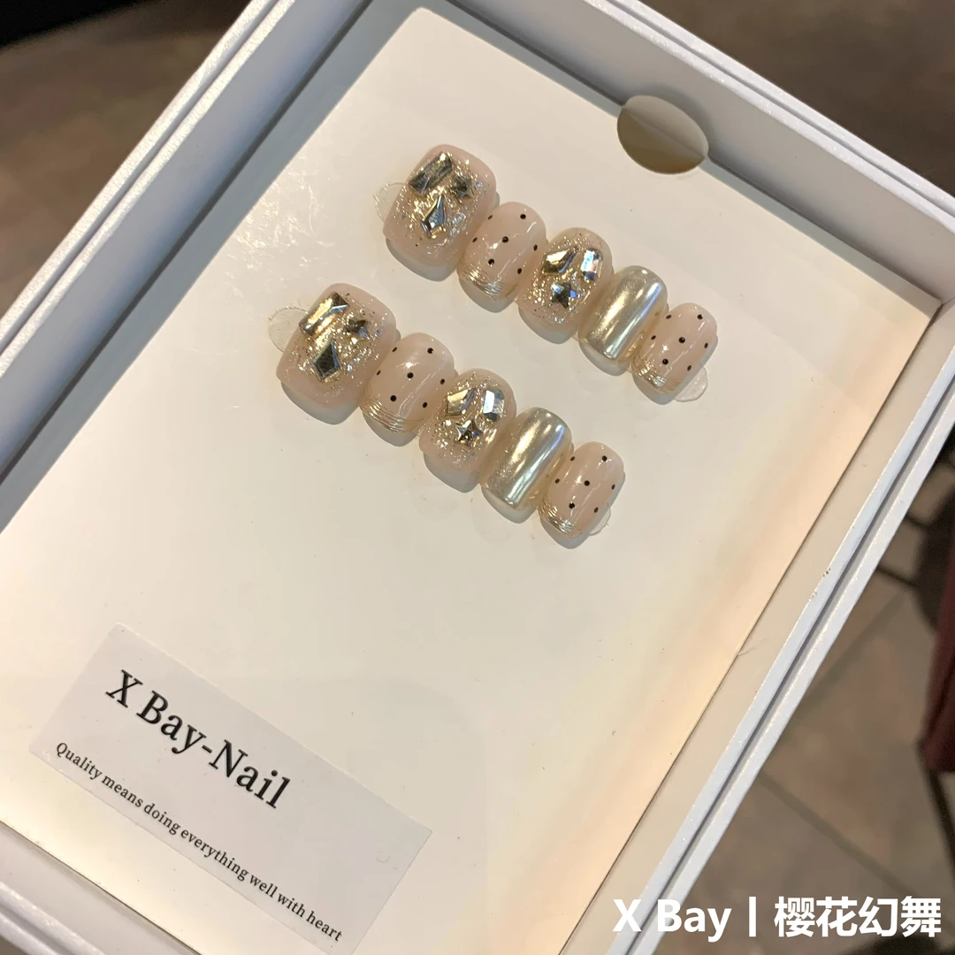 樱花幻舞丨手工穿戴甲·简约温柔设计款美甲日常短甲百搭通勤干净