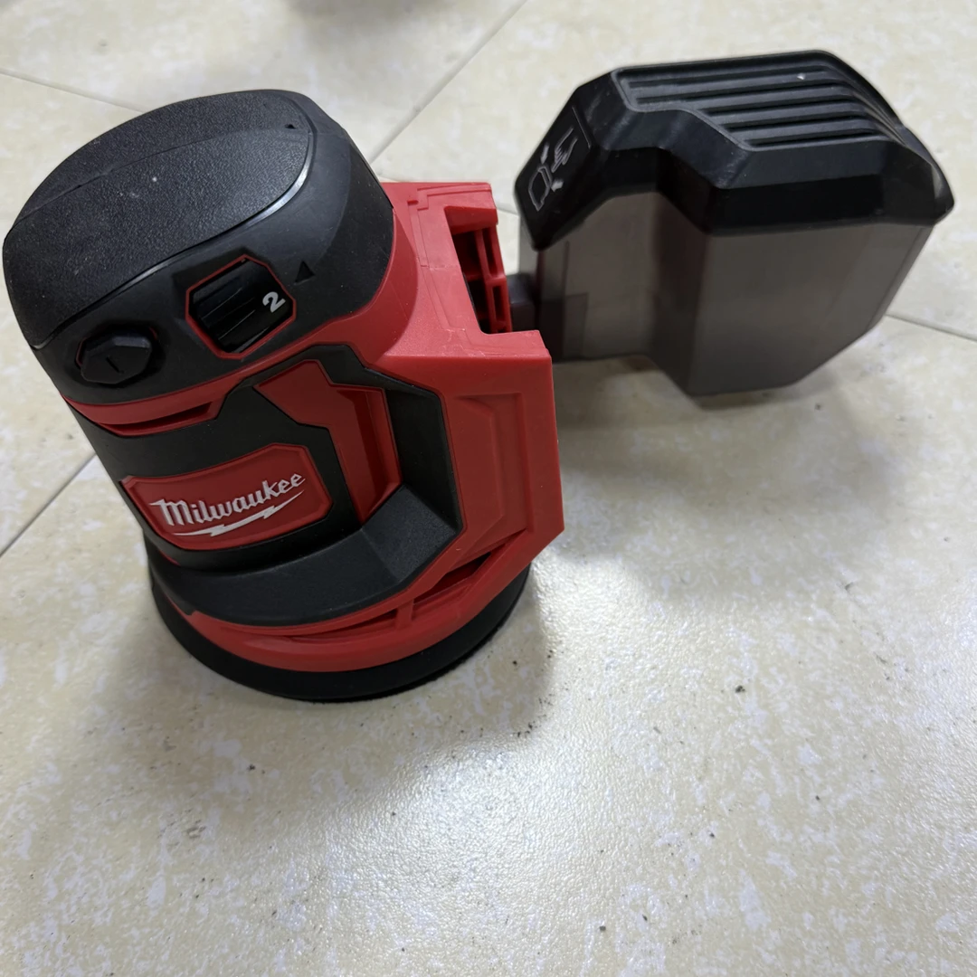 9成新 米沃奇18伏抛光机砂纸机打磨机2648磨机砂纸