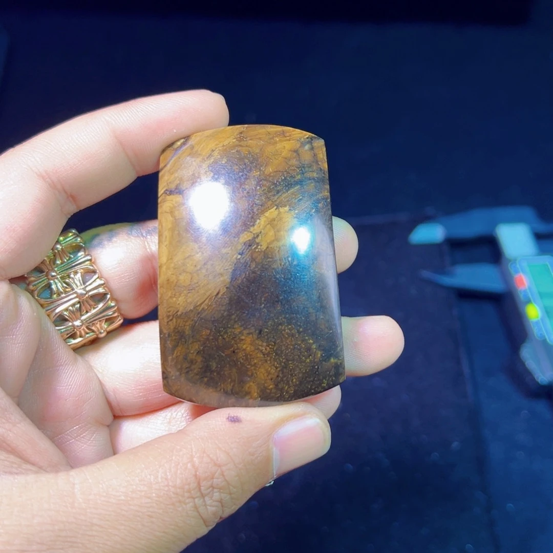 琥珀裸石未镶嵌琥珀