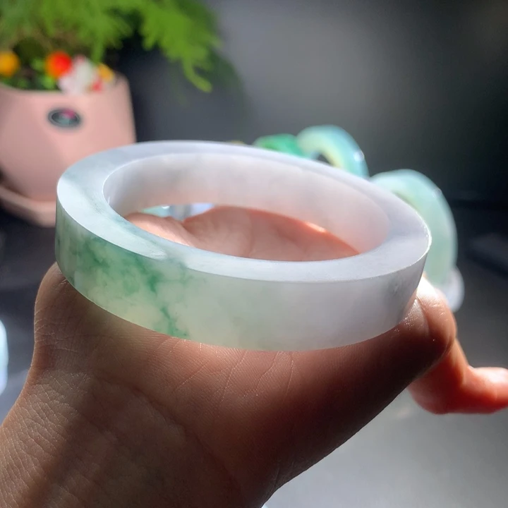 未镶嵌手镯定制翡翠