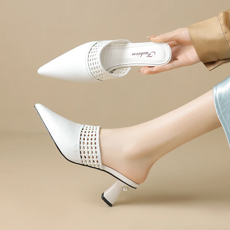 6cm小众珍珠跟包头拖鞋外穿银色2025夏新款凉鞋尖头编织高跟凉拖