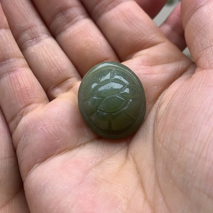 【闪购商品】透闪石质玉未镶嵌挂件