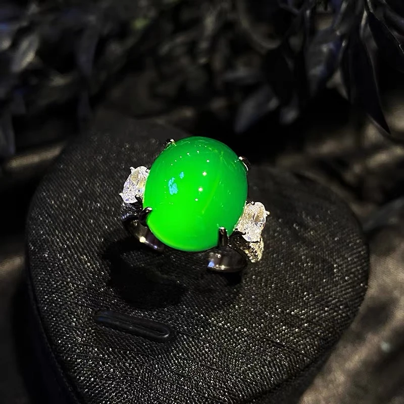 【Chloe专属 】 轻奢气质老料高冰 无镶嵌玉髓满 绿色鸽子蛋戒指