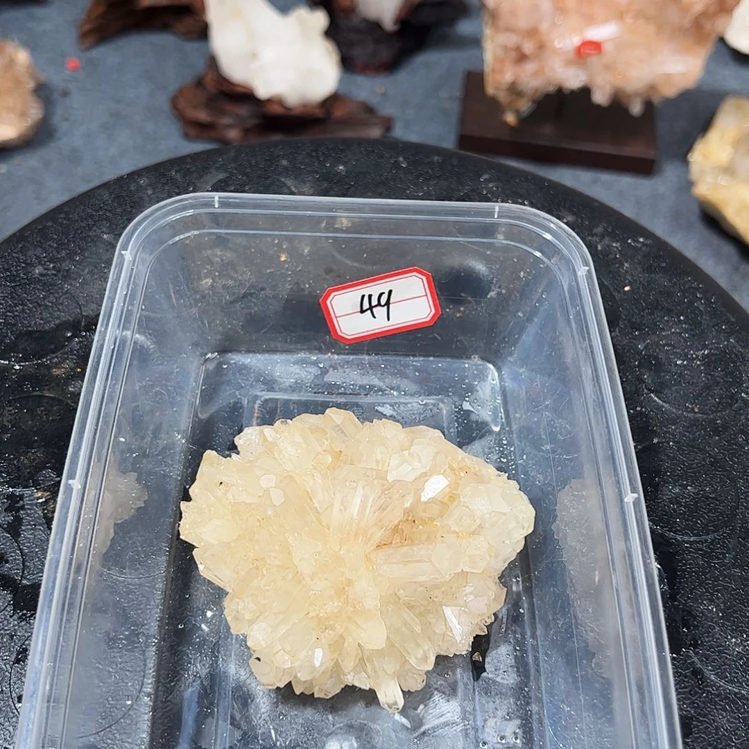 小***月珠宝半成品未镶嵌水晶