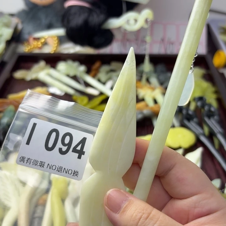 快***兔蛇纹石玉合金发饰