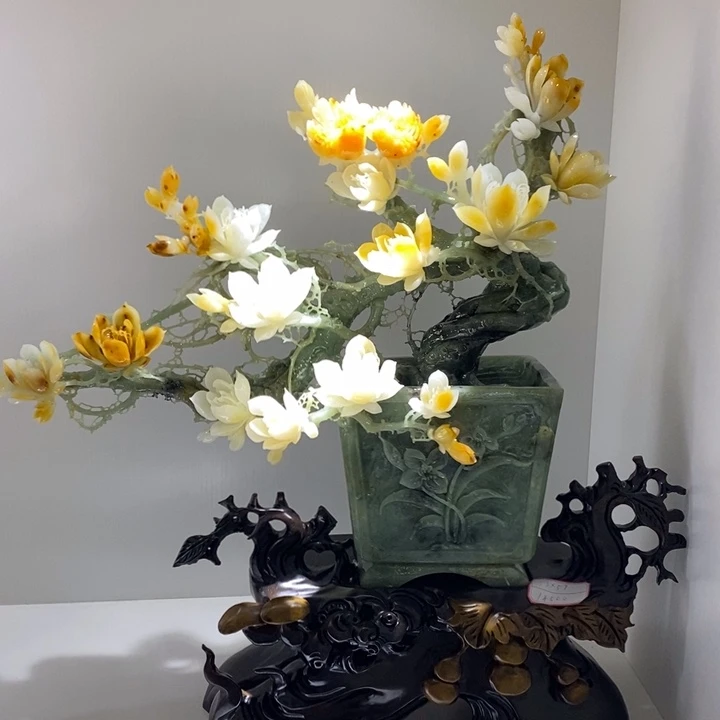 蛇纹石玉（覆膜）未镶嵌珠宝奇石