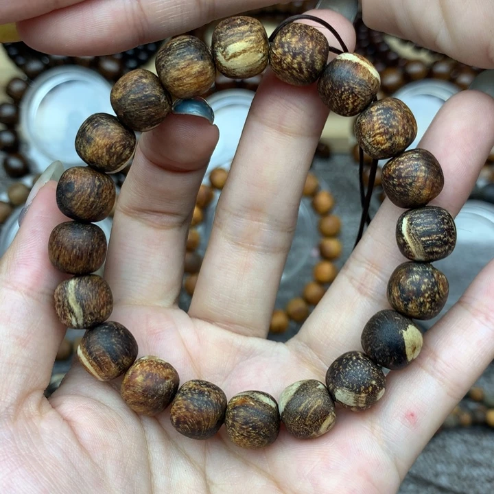 贡木印尼1/1.1龙鳞夹白粗抛