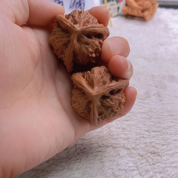 吊坠文玩核桃浮*三棱