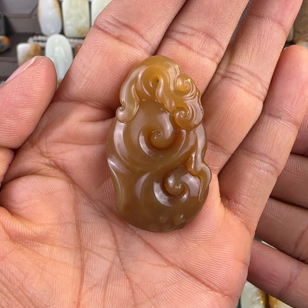 和田玉（糖玉）未镶嵌颈饰