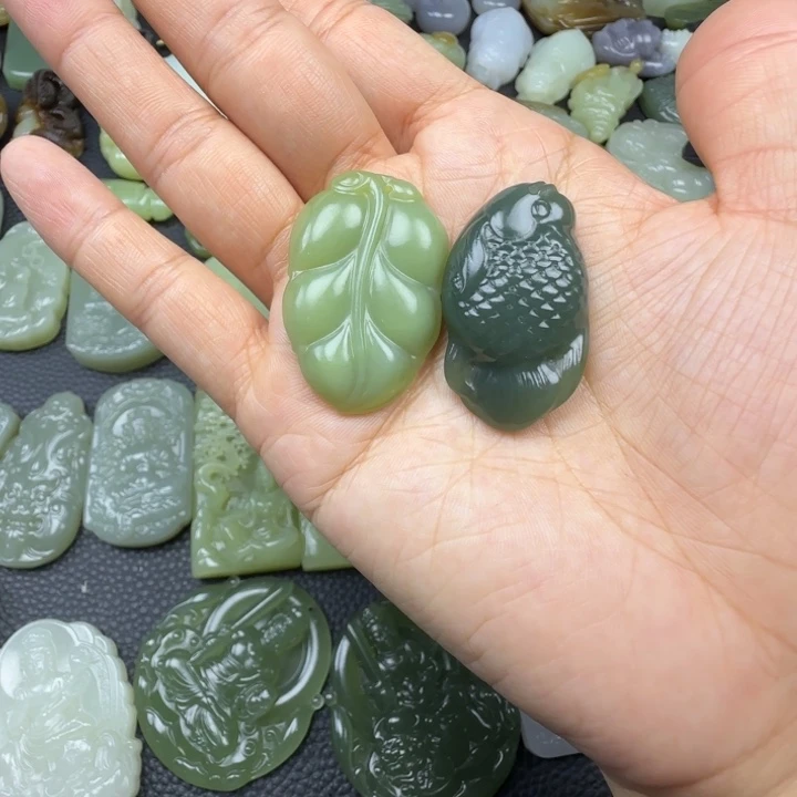 和田玉未镶嵌珠宝奇石