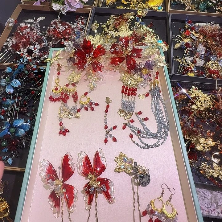 混合材质新娘头饰