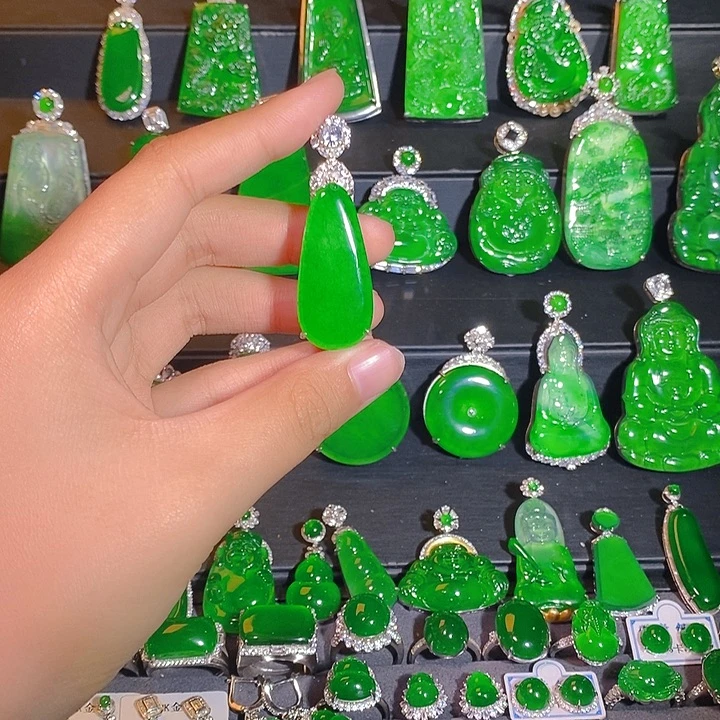 翡翠银S925镶嵌颈饰