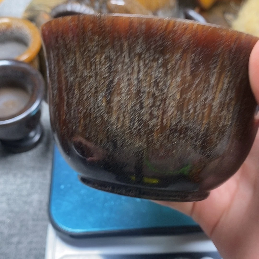 琉璃手工艺品直播间里有个叫