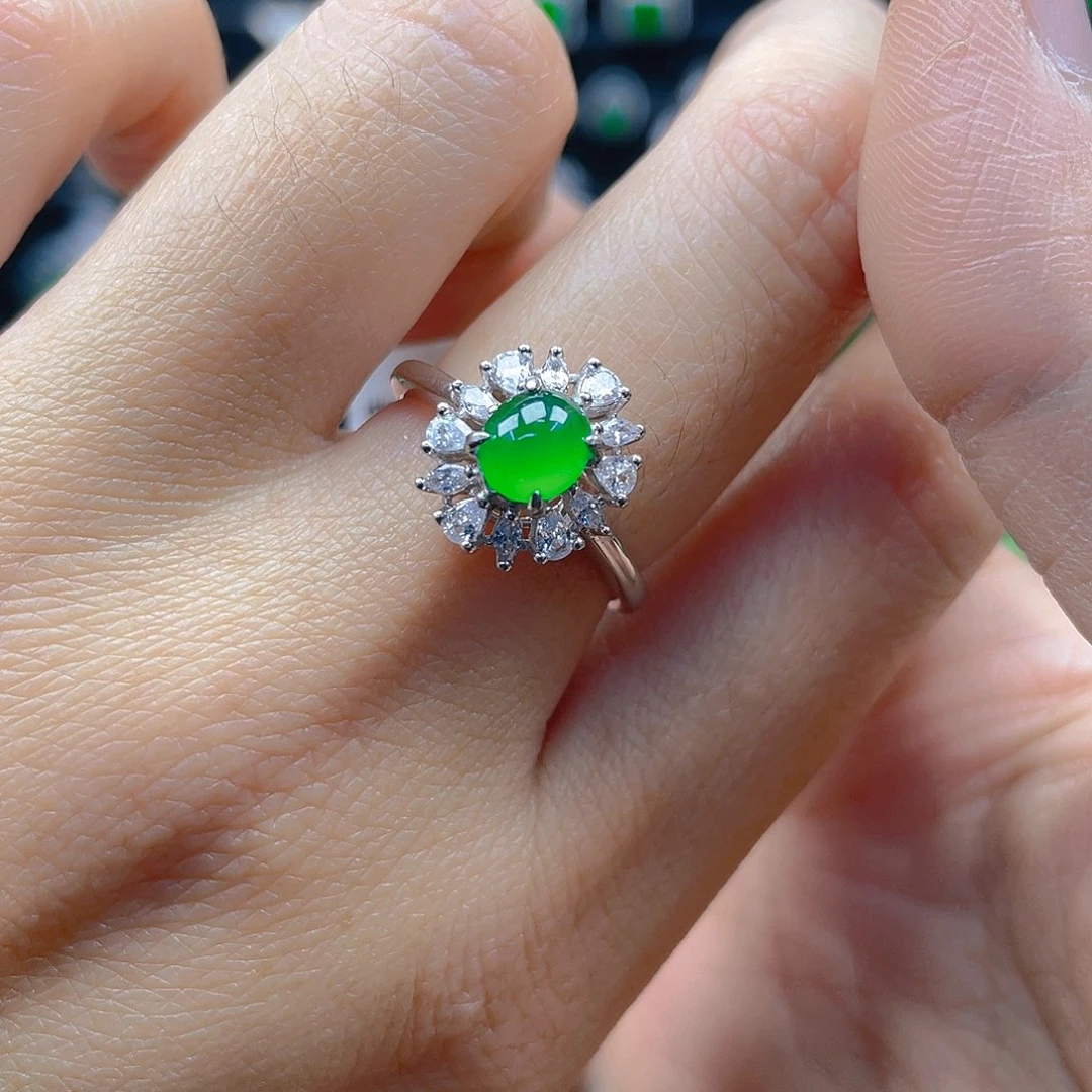 翡翠戒指银S925镶嵌天然A货翡翠蛋面戒指