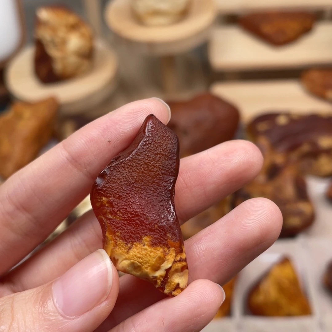 琥珀未镶嵌珠宝奇石